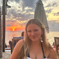 Stella's Profile Picture